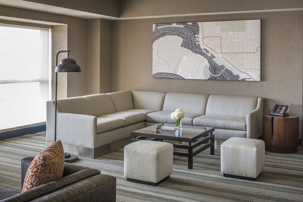 Suite (Hospitality) - Photo 3