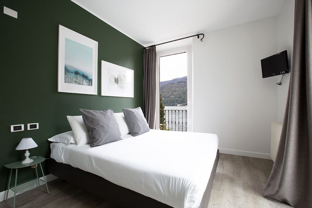 Superior Double Room, Balcony, Lake View photo 2