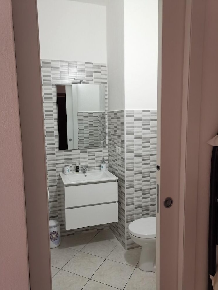 Family Quadruple Room, Private Bathroom photo 3