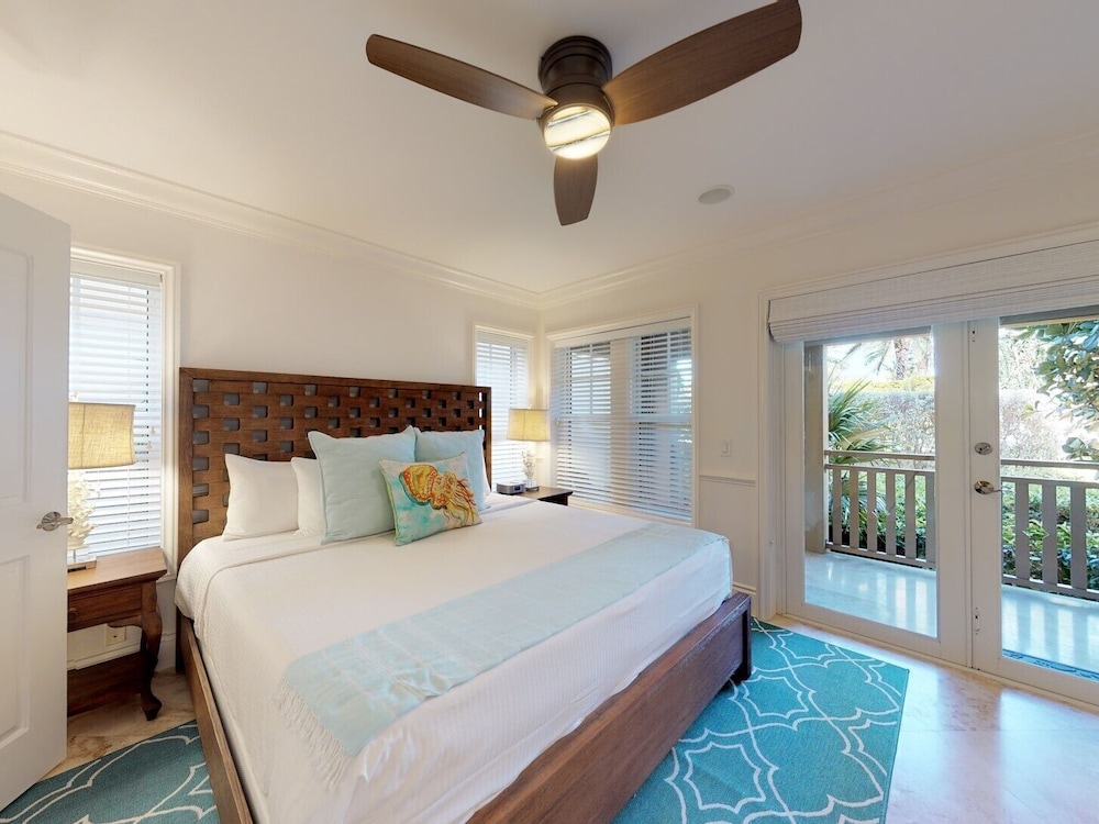Townhome, Pool View photo 3