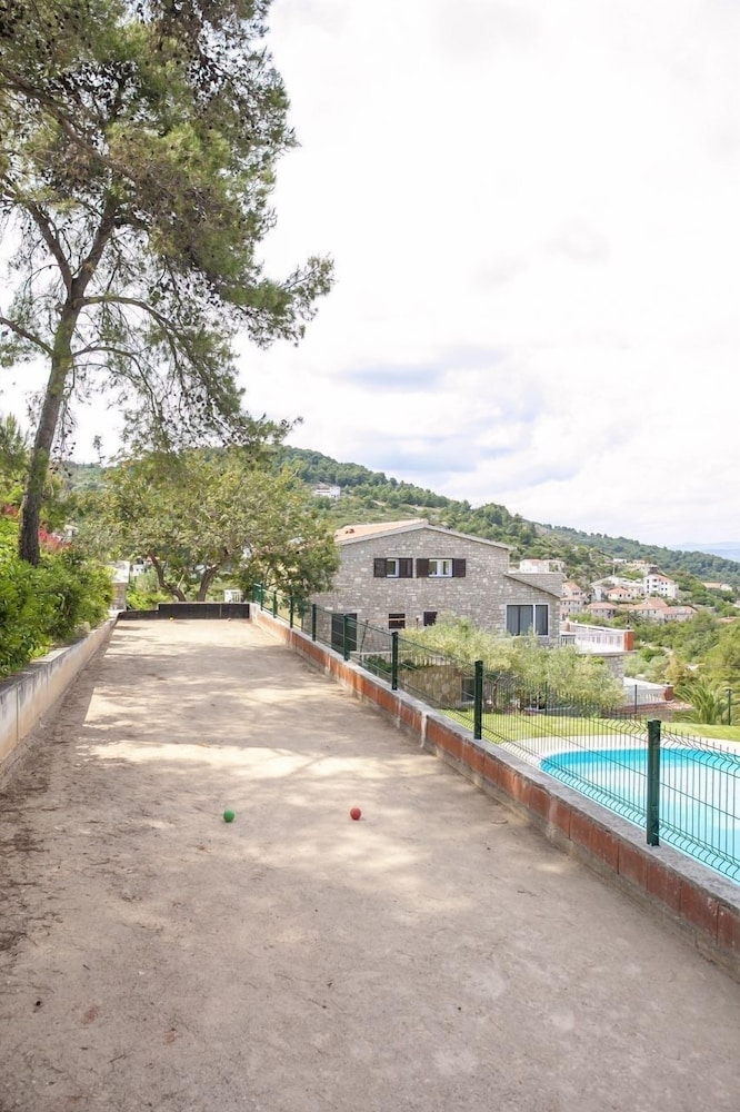 Apartment (Star - with swimming pool - A3 ruzmar)