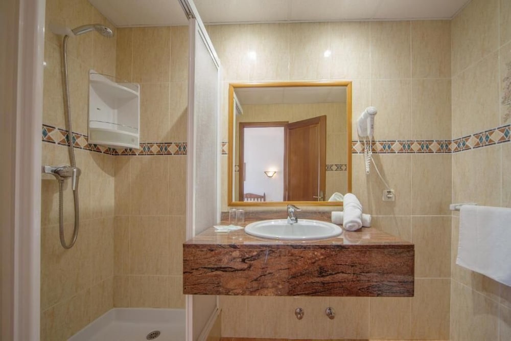 Double or Twin Room, Balcony, Annex Building photo 3