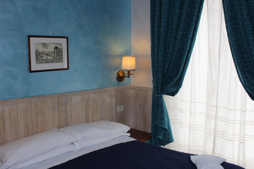 Double Room Single Use, Balcony photo 1