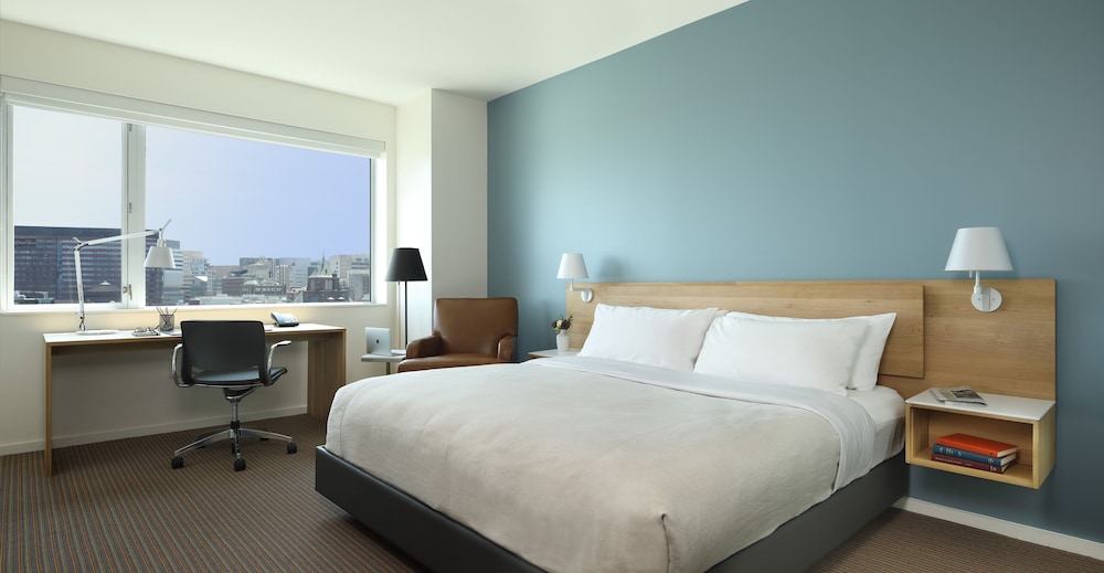 Deluxe Room, 1 King Bed