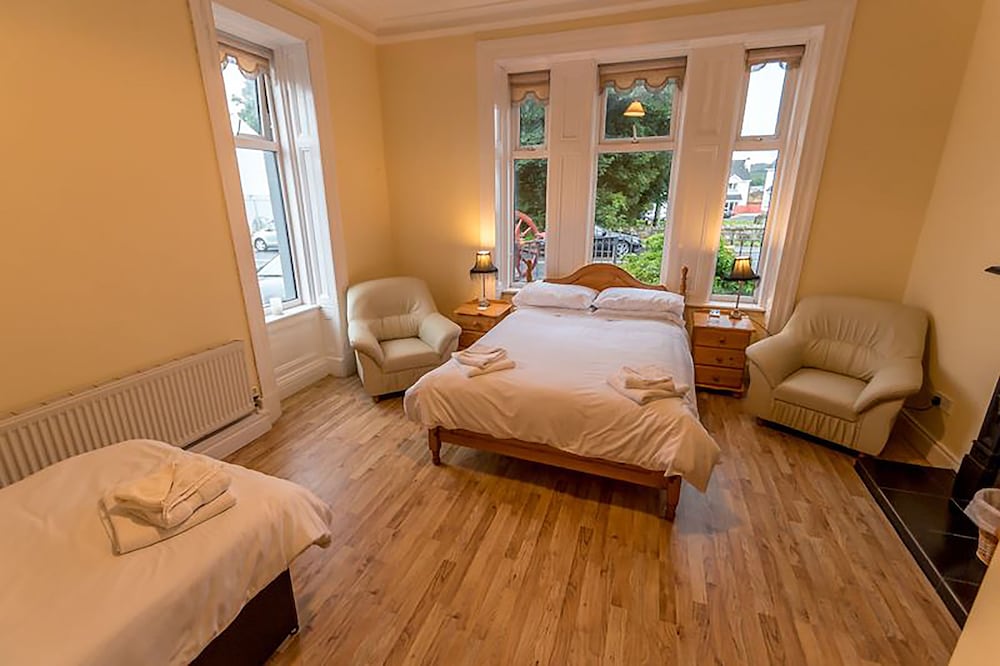 Double Room With Private Bathroom photo 1