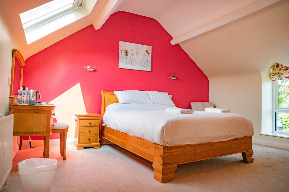 Deluxe Double Room, 1 King Bed photo 3