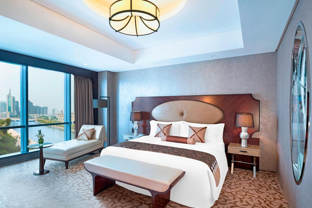 Room, 1 King Bed, River View