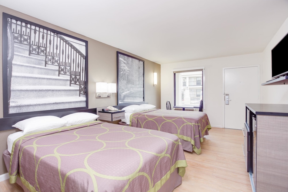 Room, Non Smoking - Photo 1