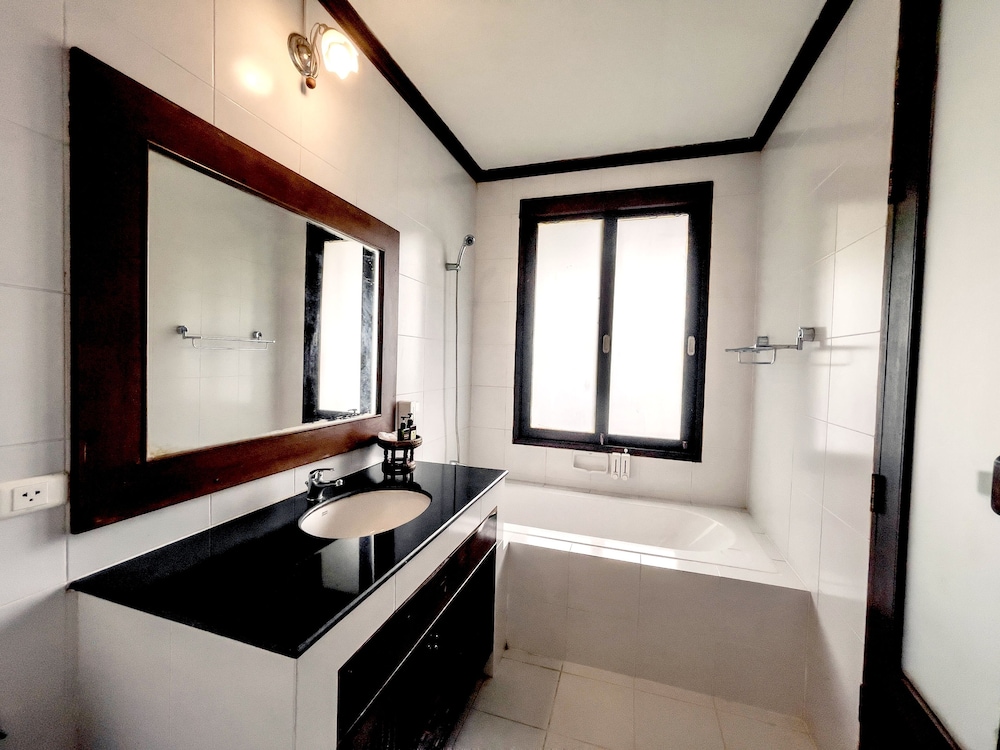 Private Villa Twin Room - Photo 2