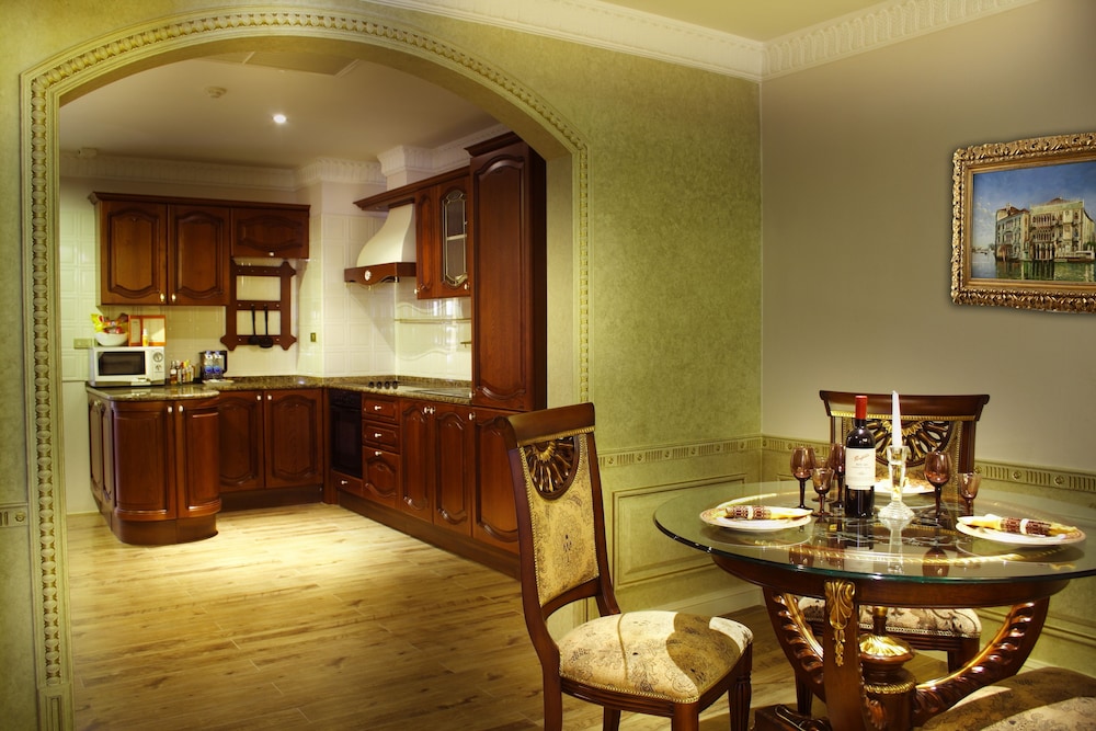 Two bedroom Suite - Photo 12