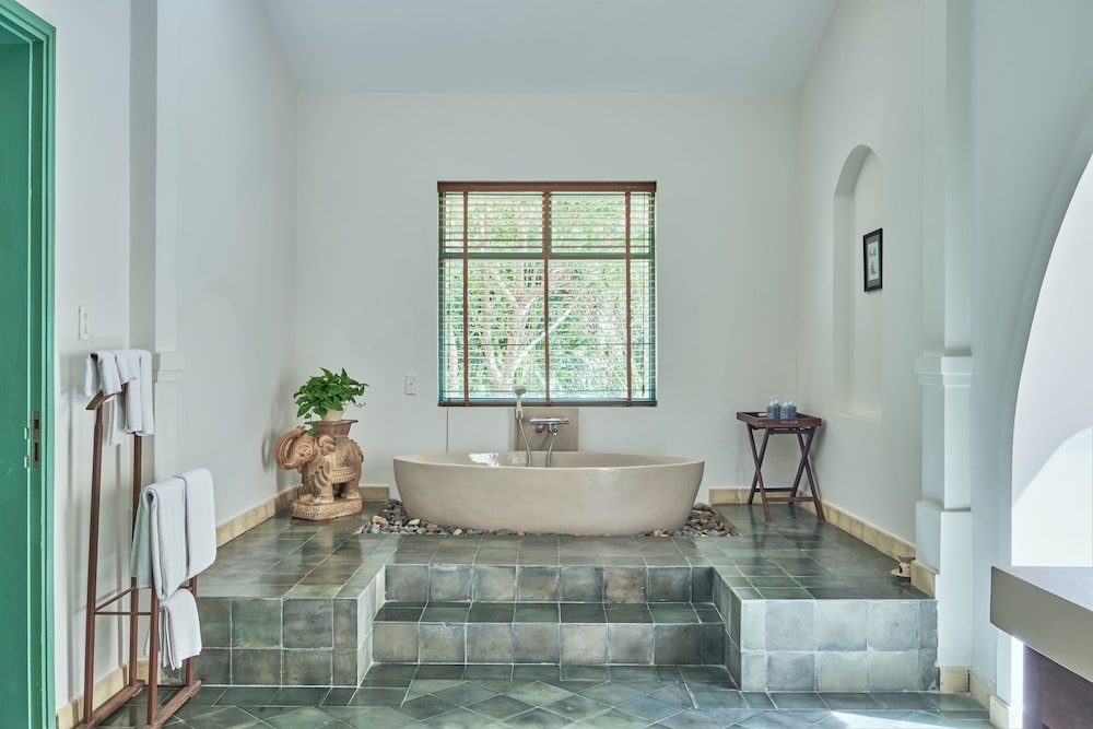 Colonial Villa photo 2