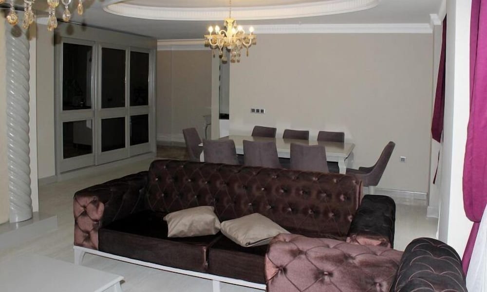 Family Suite, Balcony, Mountain View