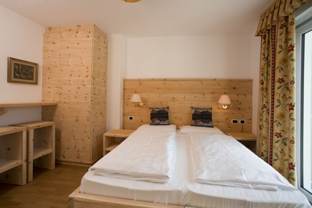 Double or Twin Room photo 1