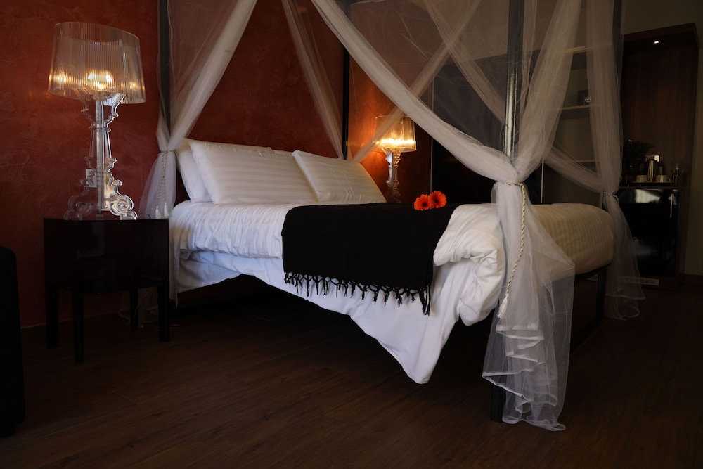 Deluxe Double Room (Deluxe Suite)