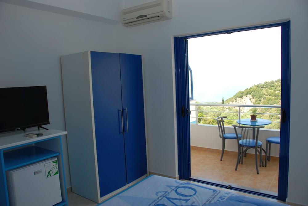 Quadruple Room, Sea View