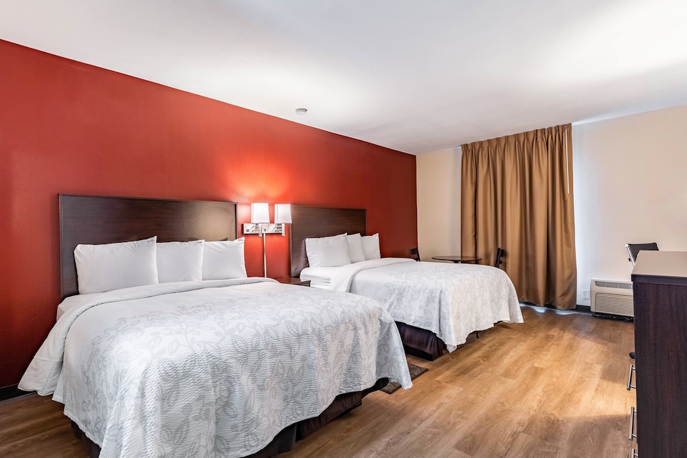 Deluxe Room, 2 Queen Beds (Smoke Free) - Photo 1
