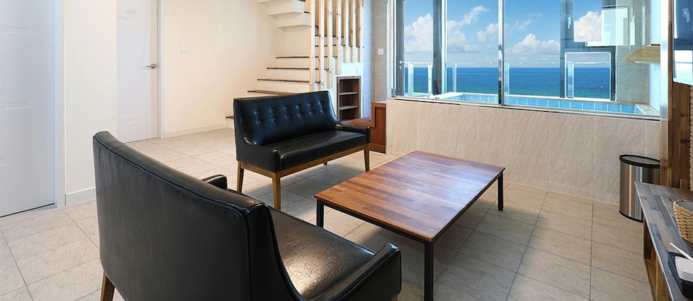 Duplex, Sea View (# 302)
