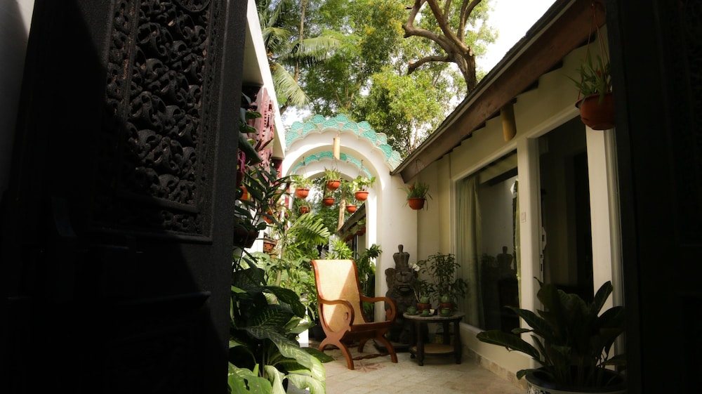 Ampenan Bungalow - Photo 7