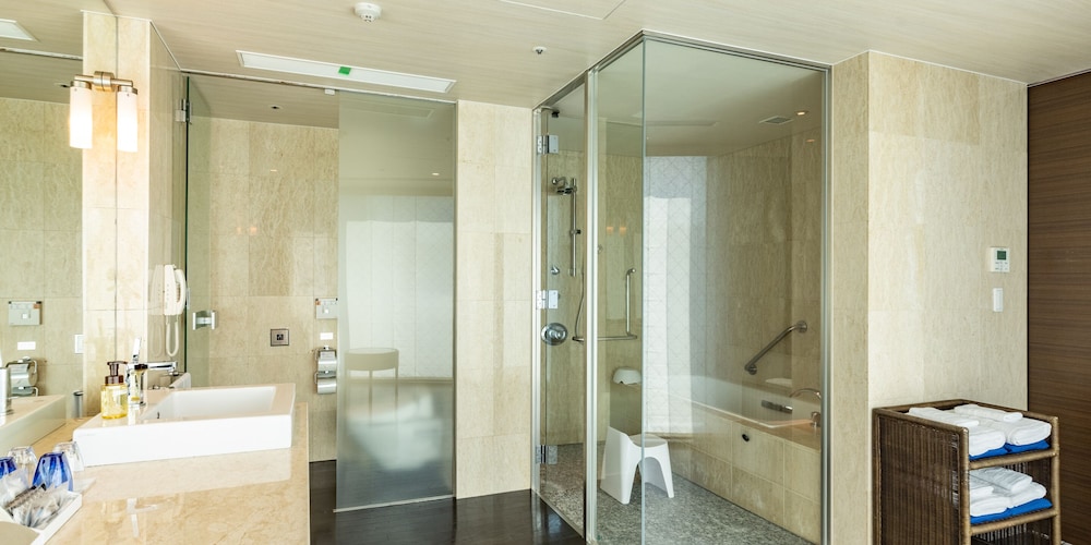 Junior Suite Room - Non-Smoking - Photo 8