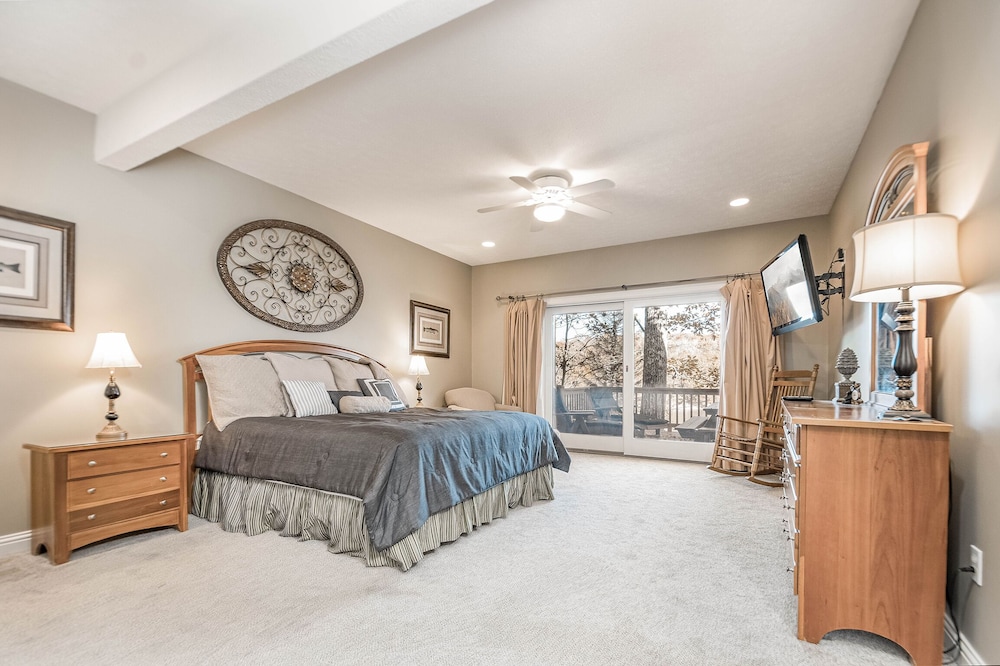 House (Multiple Bedrooms)