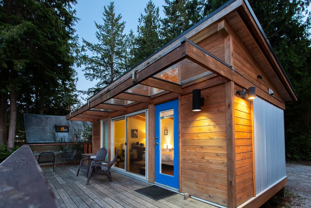 Modern Oceanfront Cabin