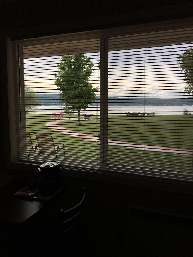 Double Room, 1 Queen Bed, Accessible, Lake View photo 3