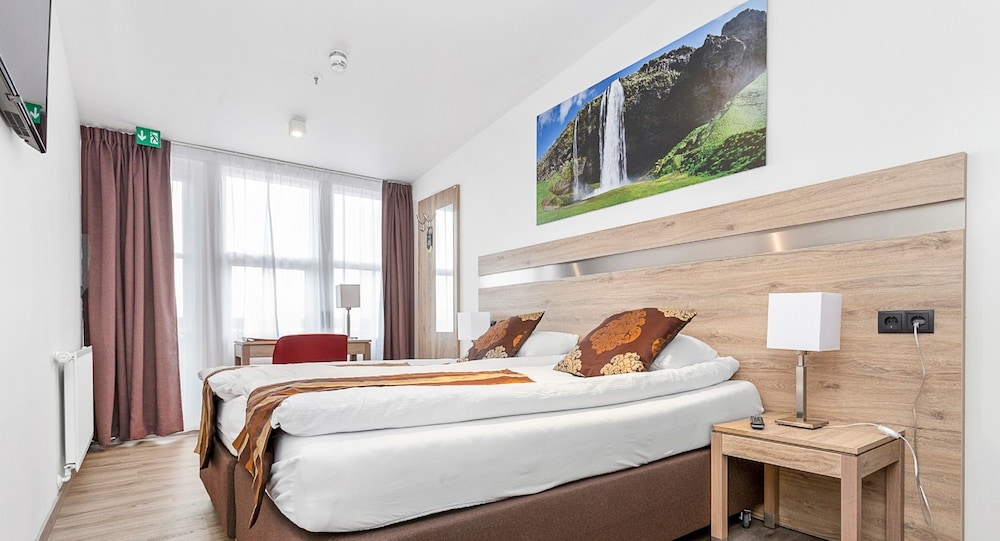 Standard Double or Twin Room, Private Bathroom photo 1
