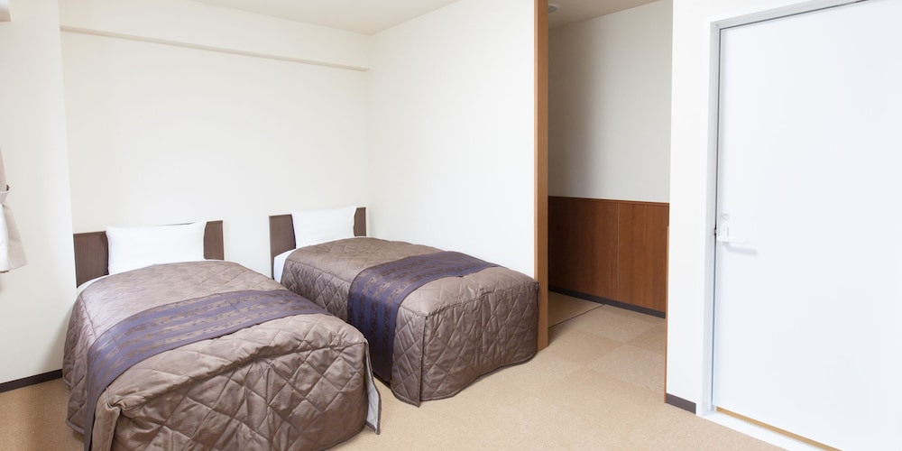 Superior Twin Room with Private Bathroom, New Building, Non Smoking - Photo 2