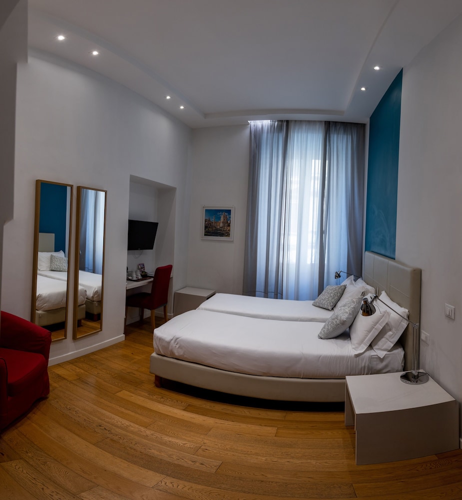 Classic Double or Twin Room photo 3