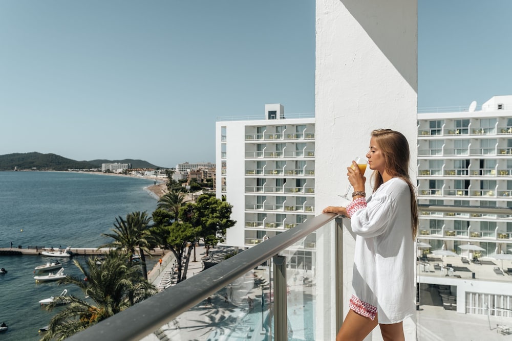 Premium Room, Balcony, Oceanfront (Premium Experience)