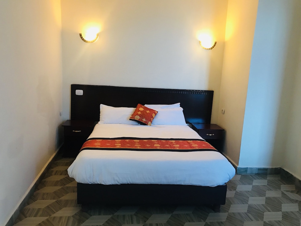 Basic Double Room photo 2