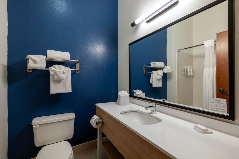 Room, 1 King Bed, Accessible (Hearing) - Photo 6