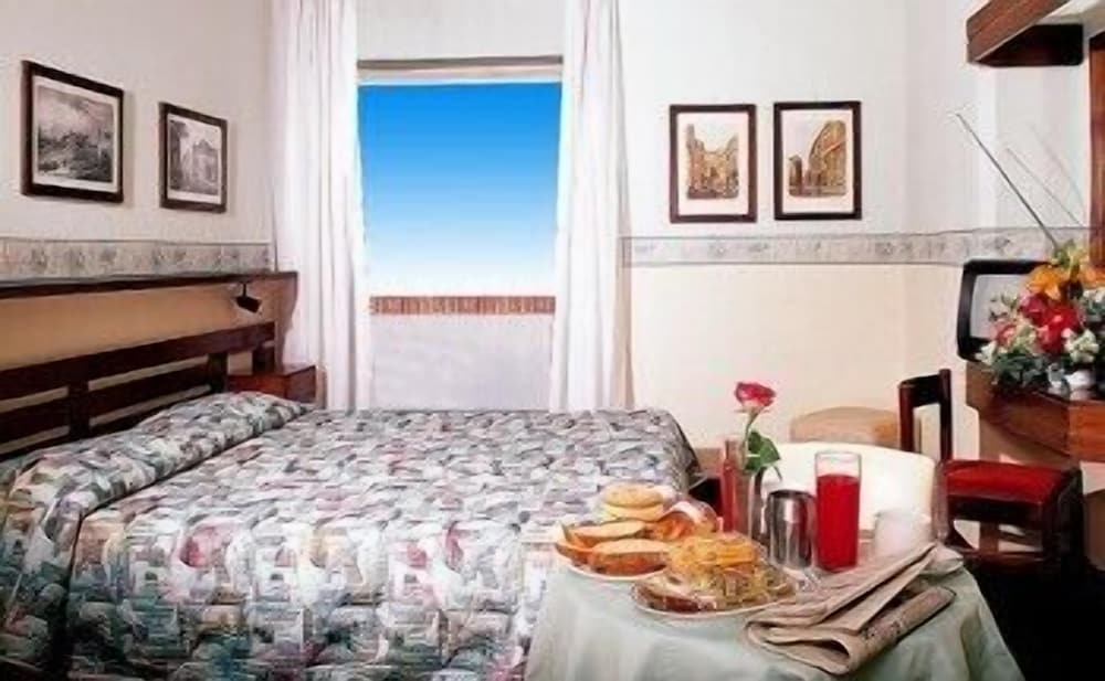 Standard Double Room photo 1