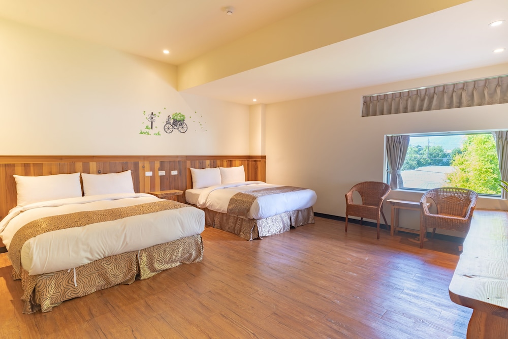 Deluxe Quadruple Room photo 2