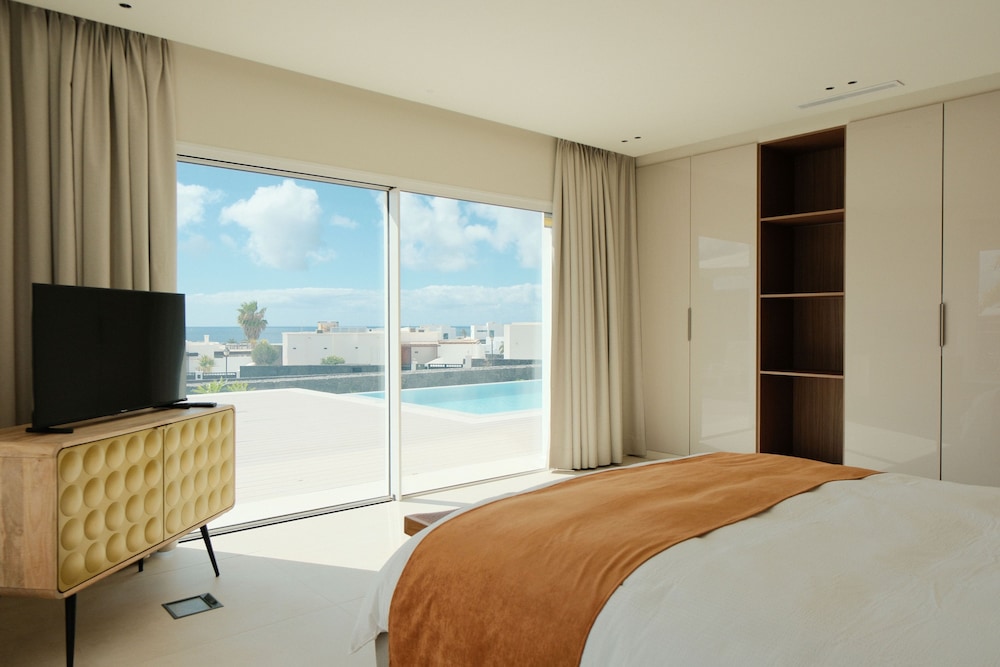 Villa, Ocean View photo 2