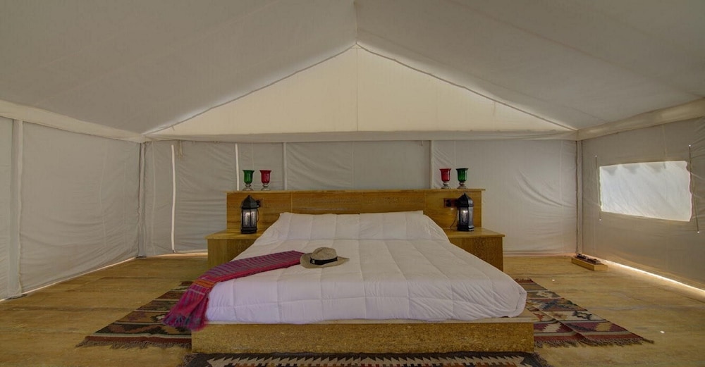Luxury Tented Suite with Private Pool photo 3