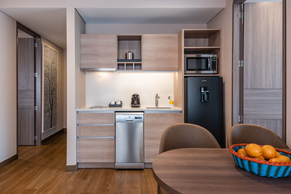 Studio Suite, Multiple Beds, City View - Photo 3