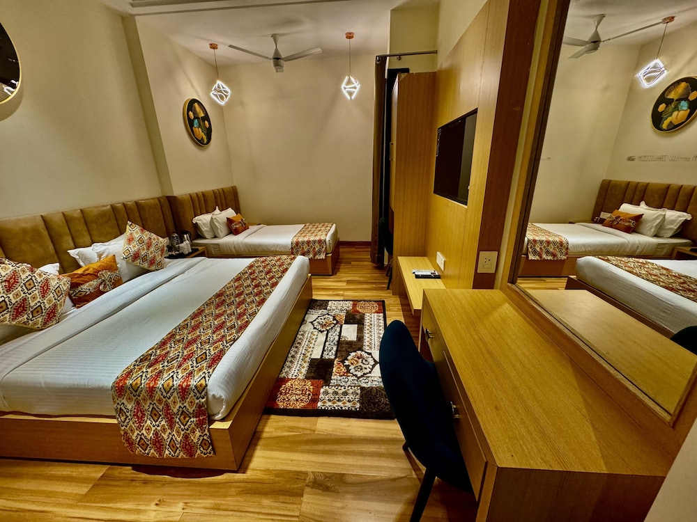 Luxury Triple Room - Photo 13