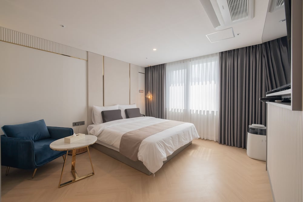 Elite Double Room, 1 King Bed, Non Smoking