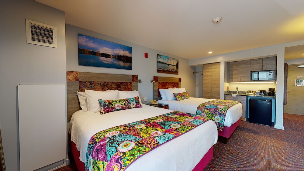 Premier Room, 2 Queen Beds, Accessible, Kitchenette photo 2