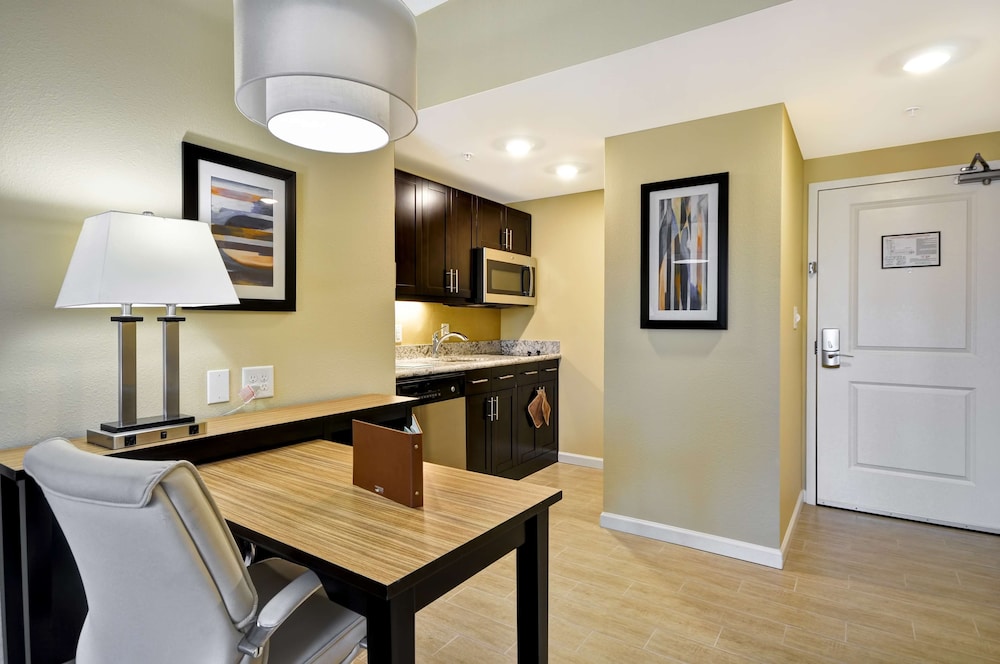 Suite, 2 Queen Beds, Accessible, Non Smoking (Hearing)