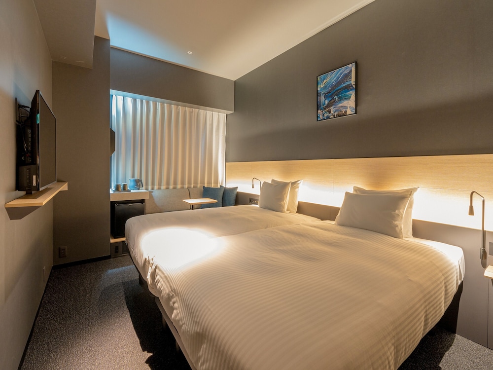 Medium Twin Room, Non Smoking - Photo 2
