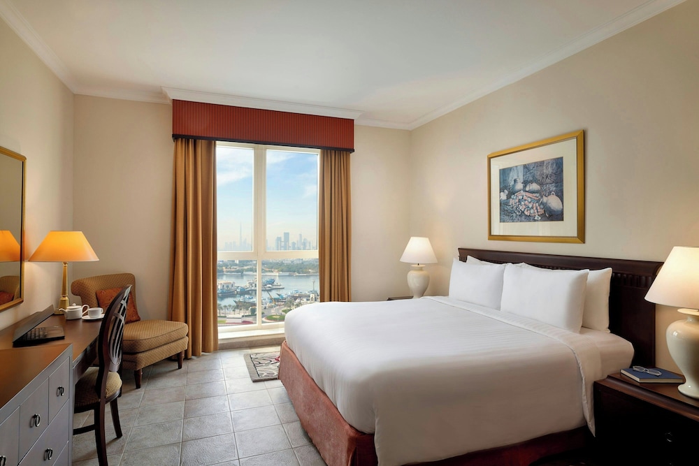 Double Room, 2 Bedrooms thumbnail 5