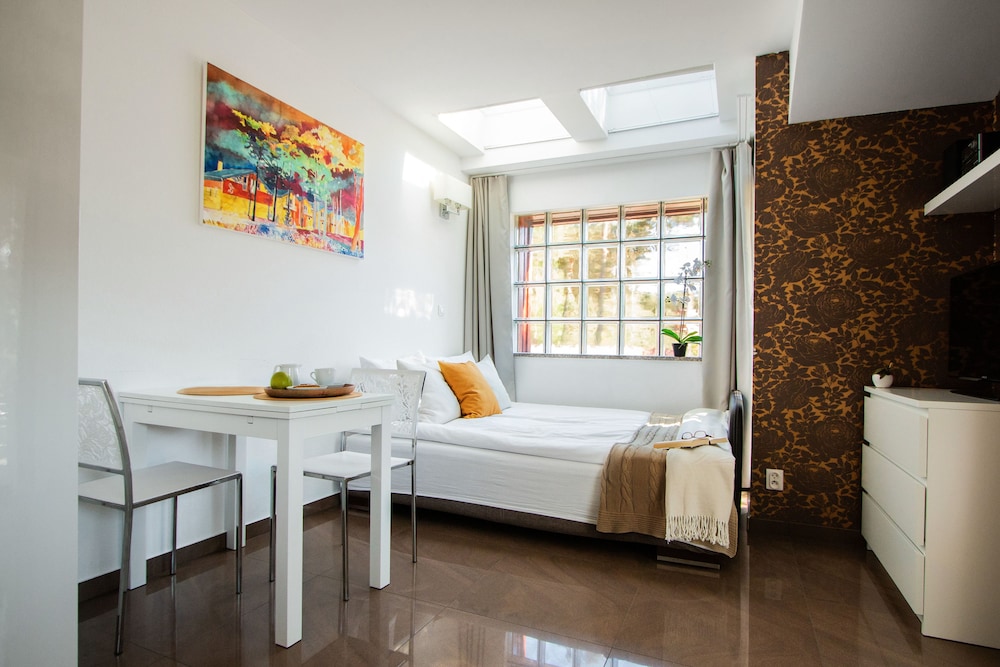 Standard Studio, Kitchenette, Garden View