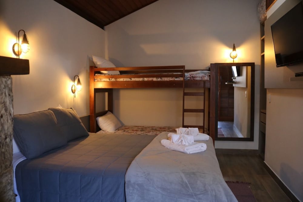 Family Chalet, Multiple Beds, Microwave photo 2