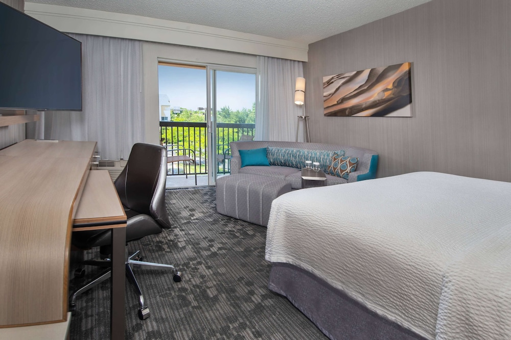 Standard Room, 1 King Bed with Sofa bed, Non Smoking