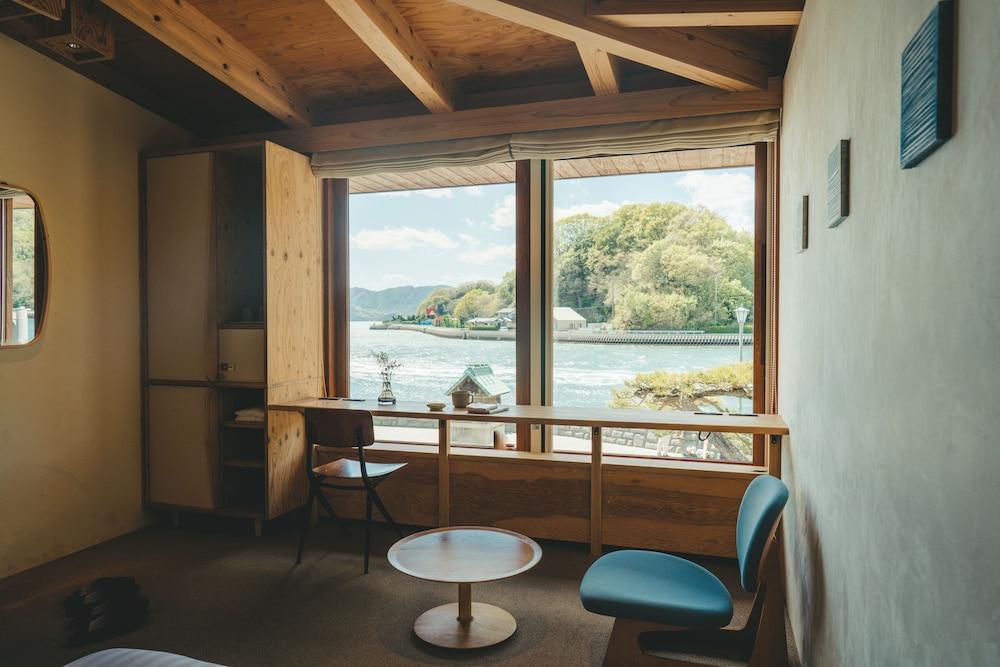 Deluxe Double Room, 1 Double Bed, Shared Bathroom, Sea View photo 2