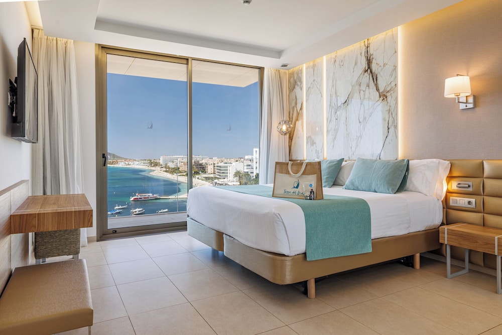 Grand Suite, Jetted Tub, Sea View - Photo 4
