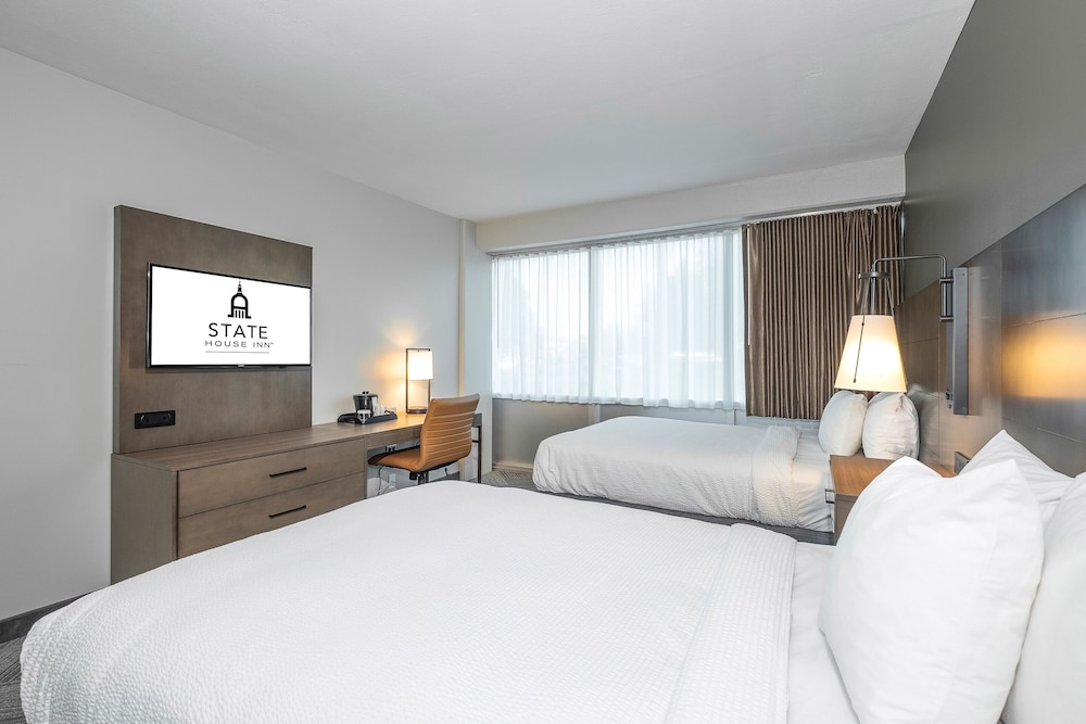 Room, 2 Double Beds, Non Smoking - Photo 3