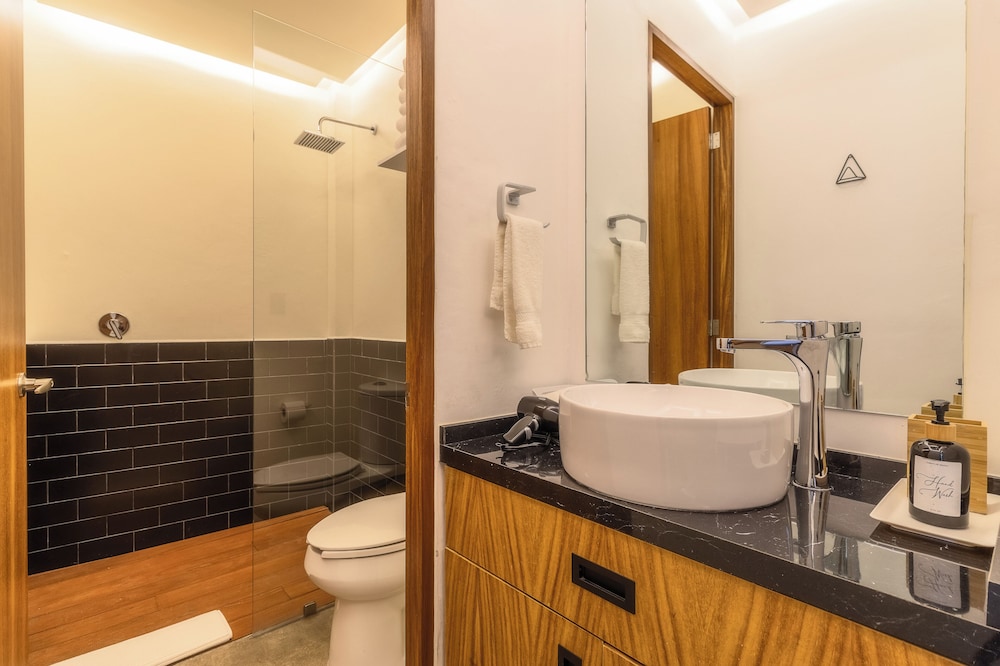 Luxury Apartment, 2 Bedrooms, Balcony, City View (1) photo 2